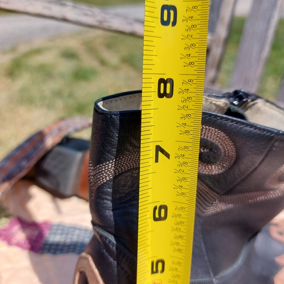 Women's Durango Western Bootie, SW2984 - Picture 12 of 16